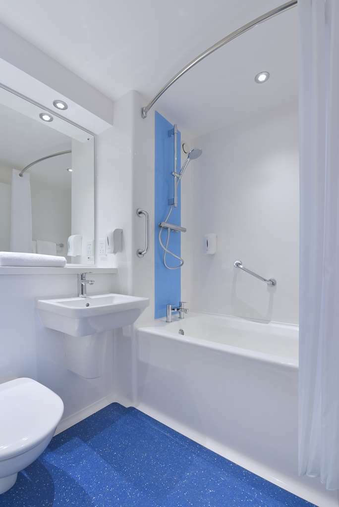 Travelodge Preston Central Szoba fotó